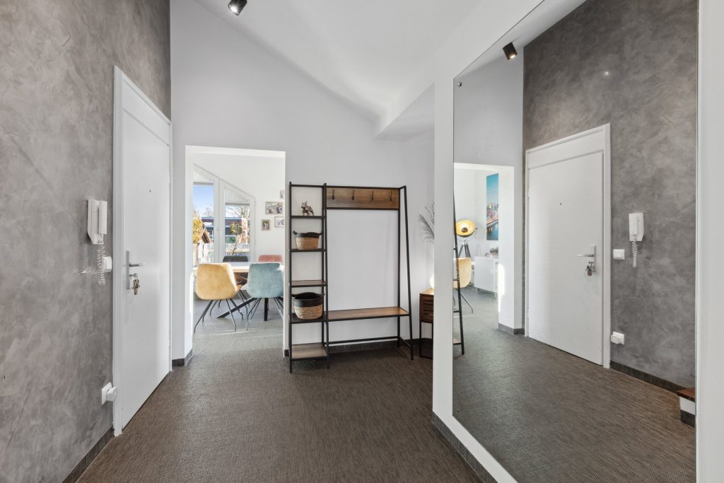 backbone_159880_050_WEB Eingangsbereich in einem Penthouse