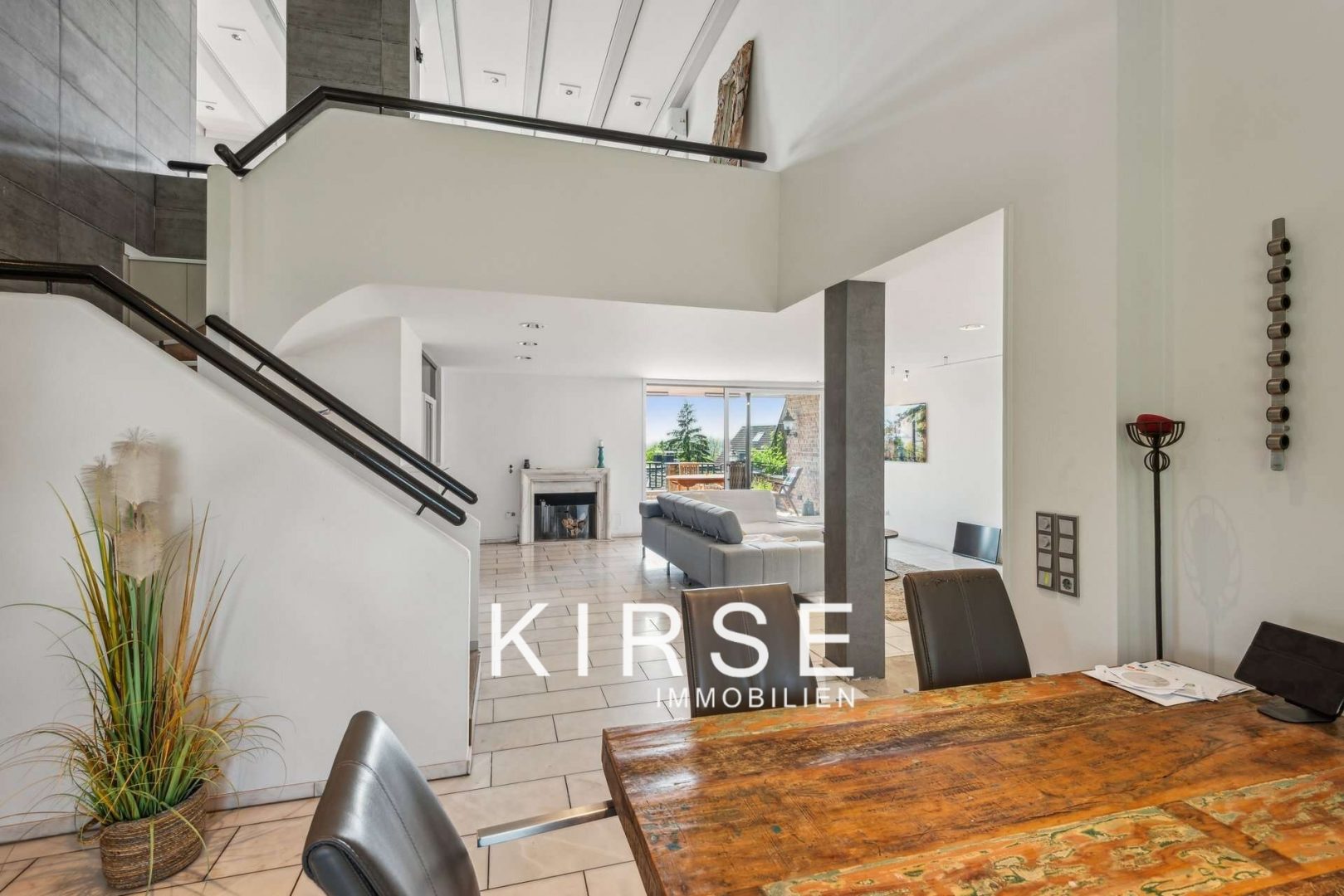 Essbereich und Galerie