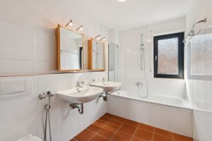 Badezimmer 1. OG