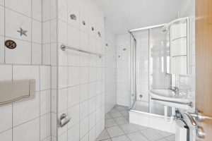 Badezimmer 1. OG