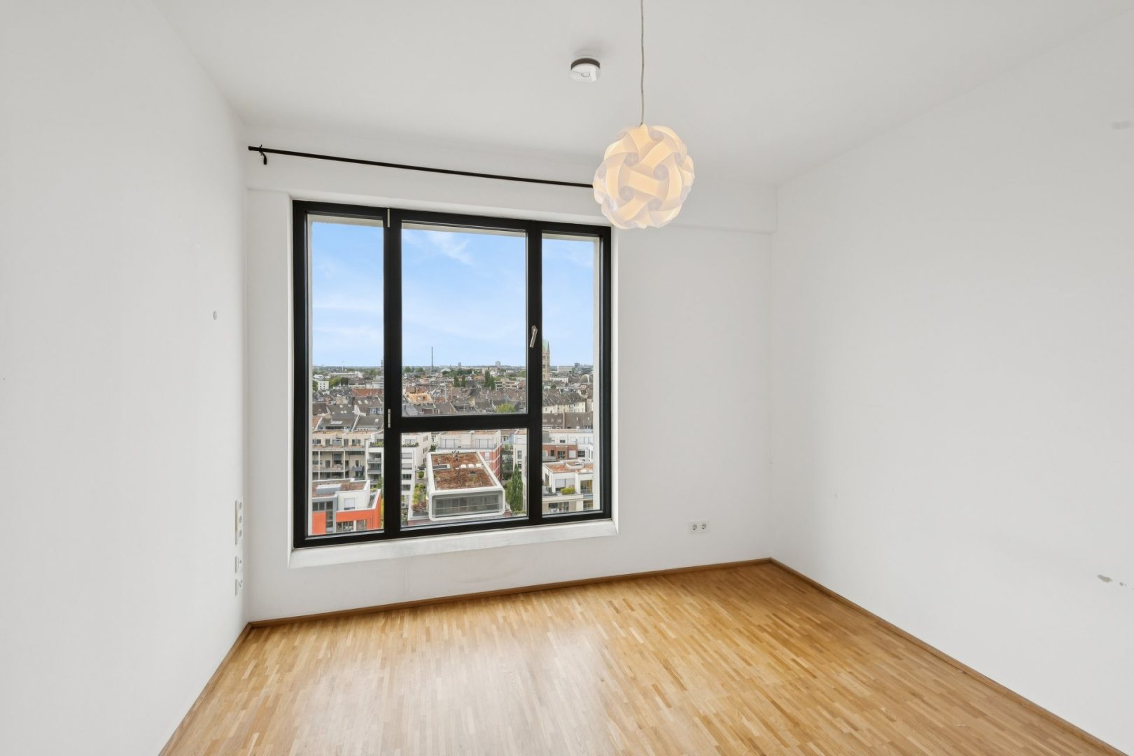 Schlafzimmer / Homeoffice